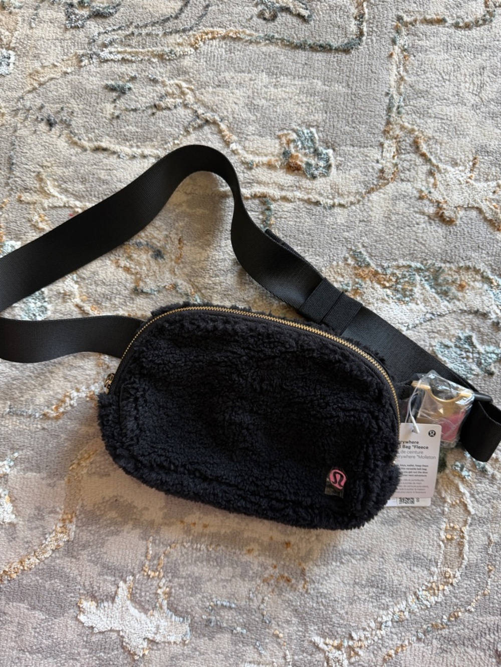 Lululemon everywhere fleece belt bag